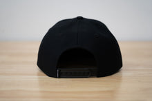 Load image into Gallery viewer, Audiotistics Black snapback hat